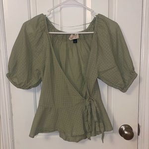 super cute summer puff sleeve top